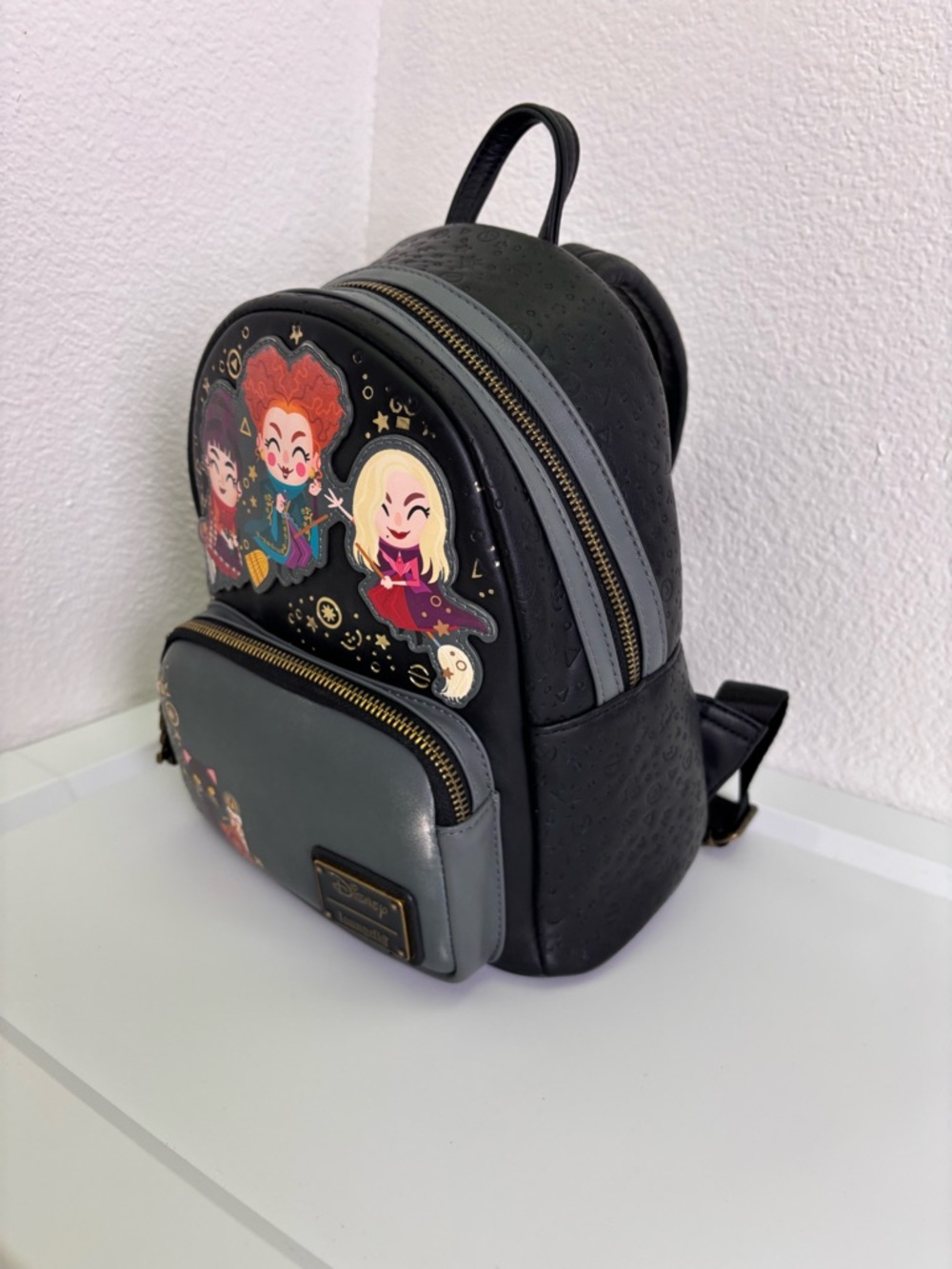 Loungefly Disney Hocus Pocus Mini Backpack - Black/Gray - Picture 4 of 9